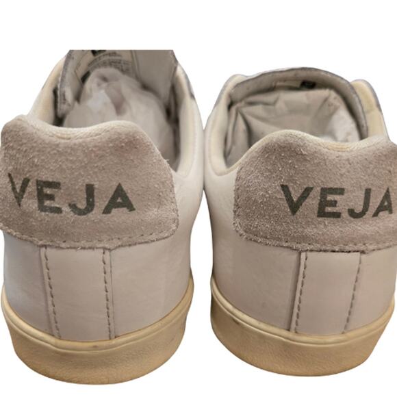 Veja Campo Sneaker in Extra White & Natural Suede – EUC Size 37 (US 6) - Picture 5 of 7